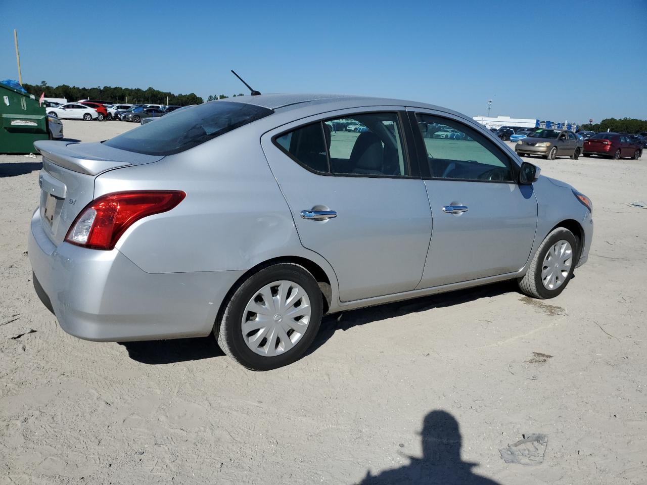 NISSAN VERSA S