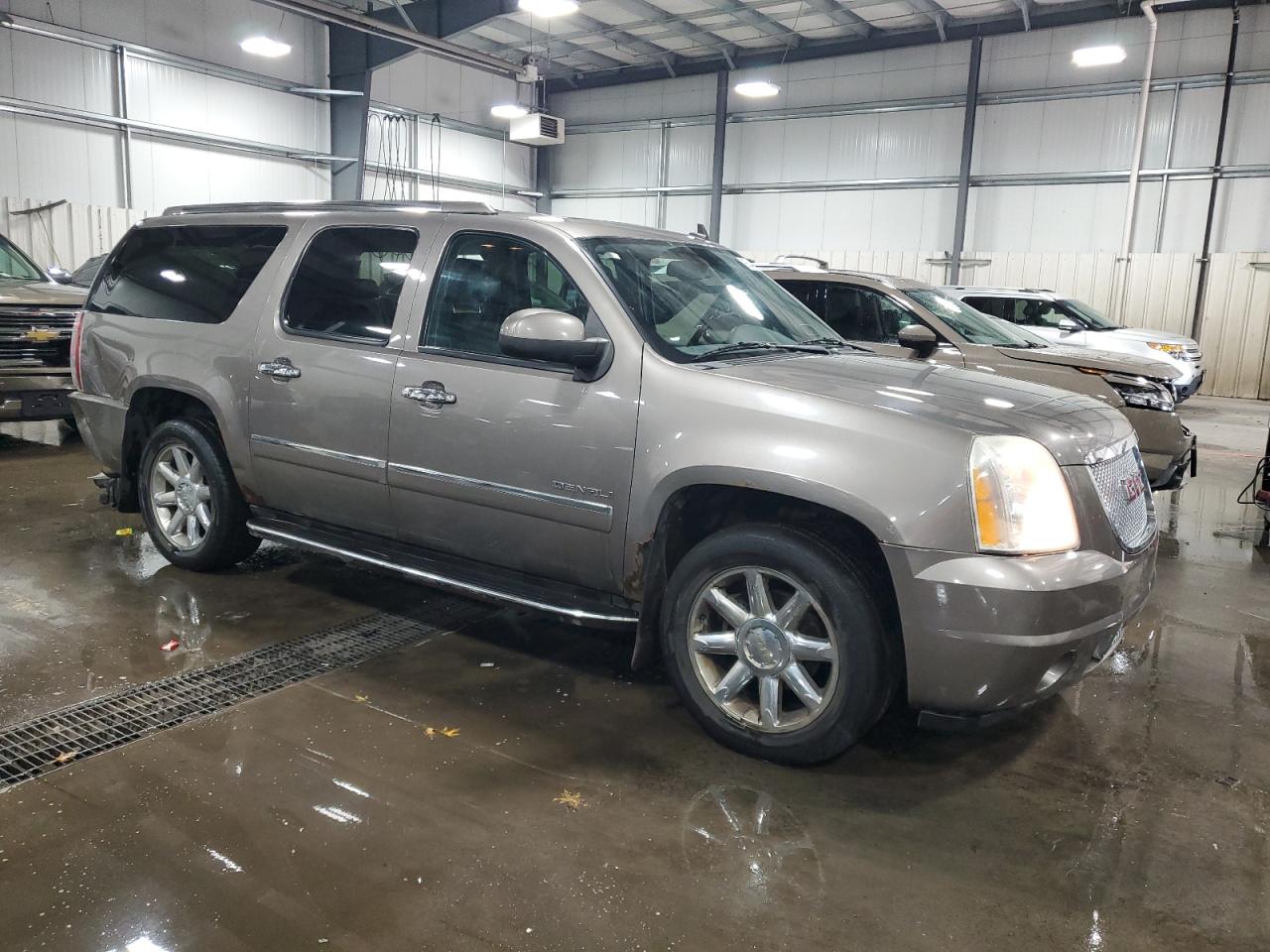 GMC YUKON DENALI