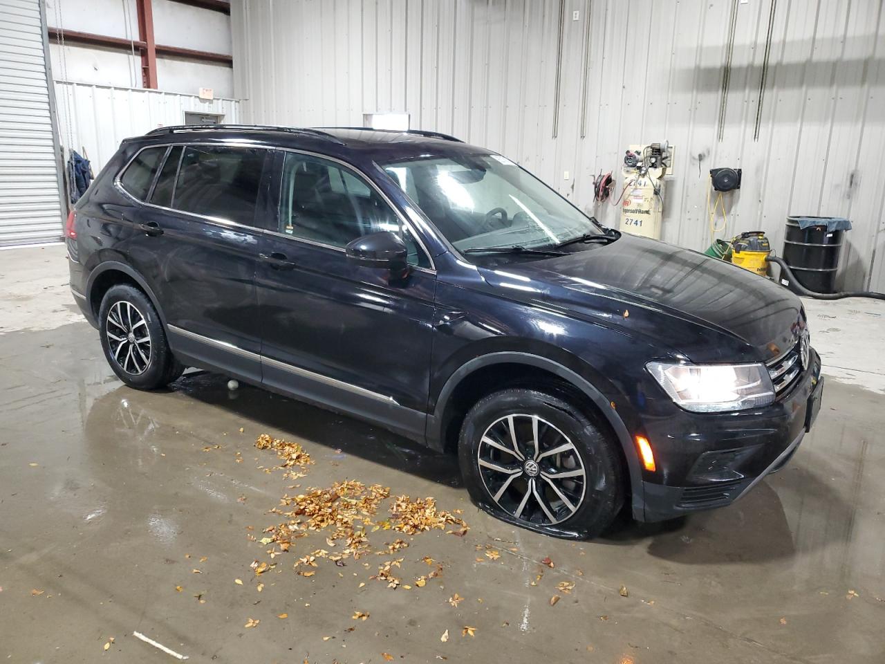 VOLKSWAGEN TIGUAN SE
