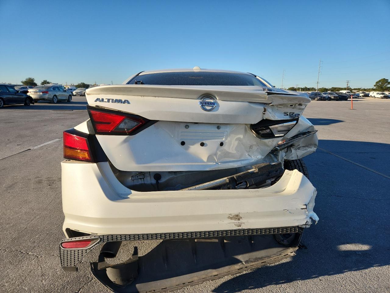 Lot #3316093309 2019 NISSAN ALTIMA SR