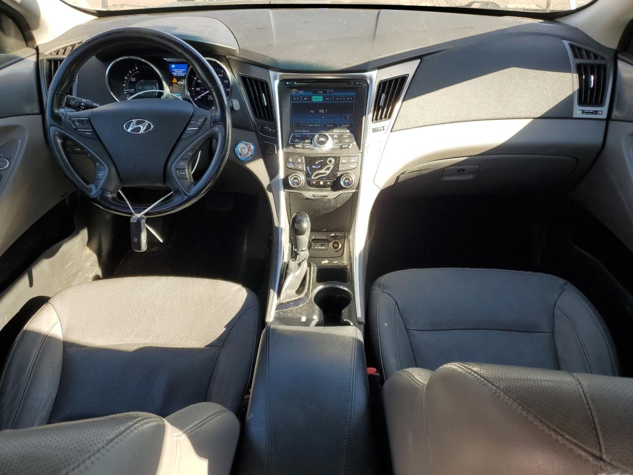 HYUNDAI SONATA HYBRID