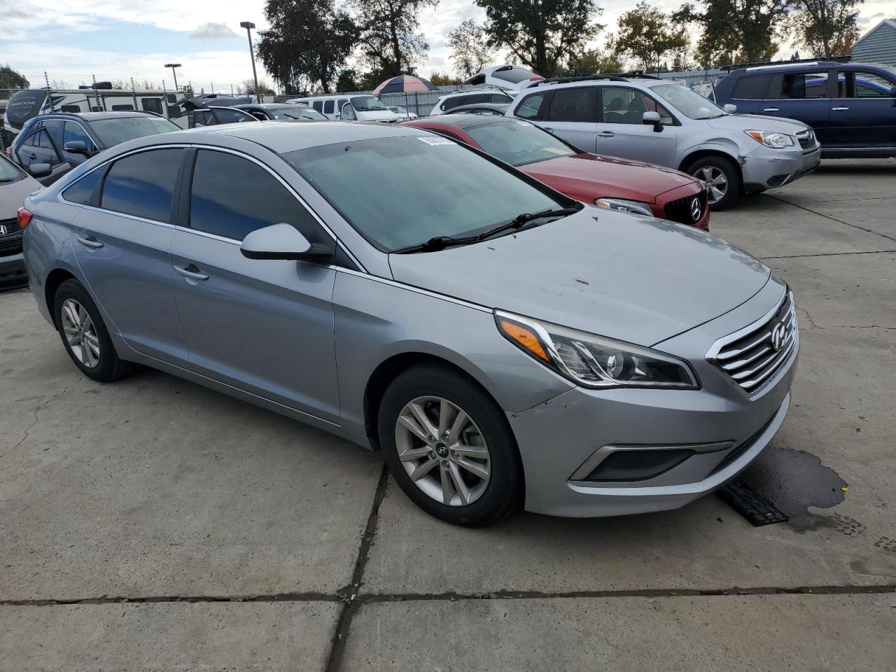 Lot #3310637738 2017 HYUNDAI SONATA SE