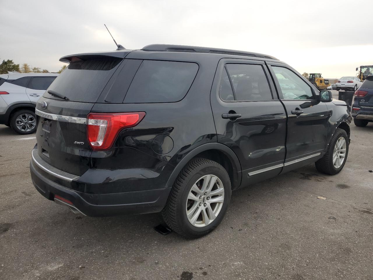 FORD EXPLORER XLT
