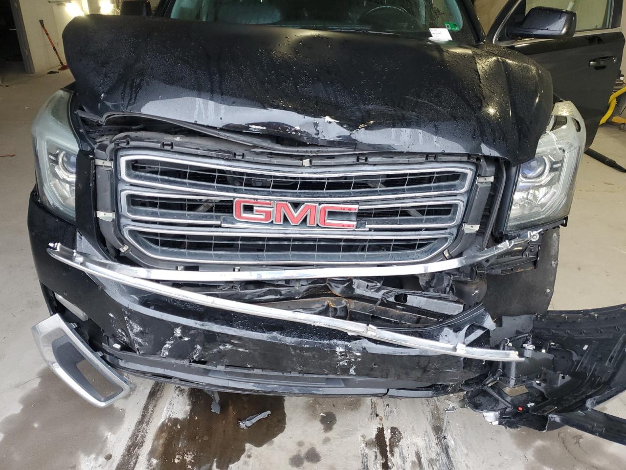 GMC YUKON K1500 SLT