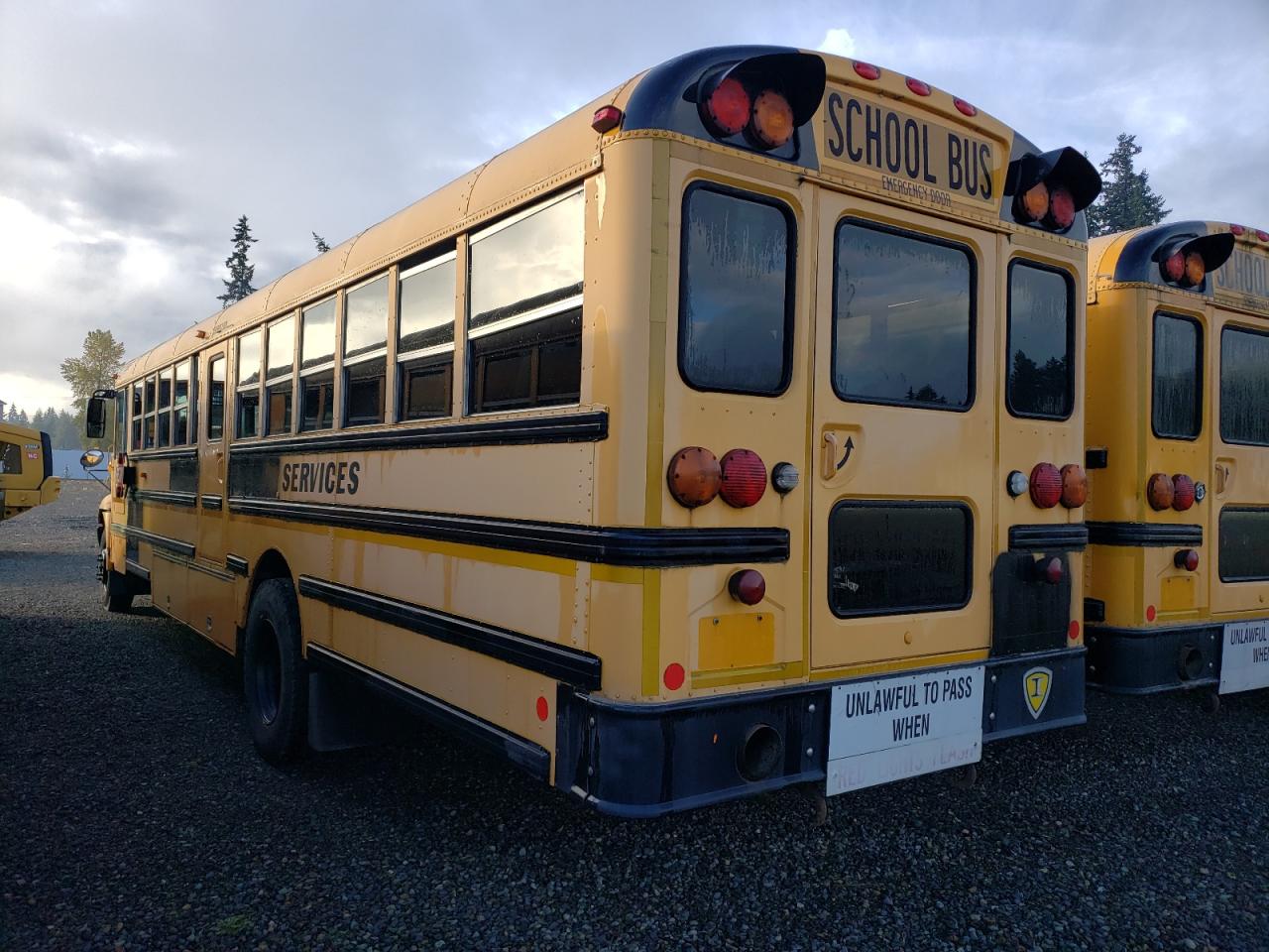 Lot #3279529277 2009 IC CORPORATION 3000 CE