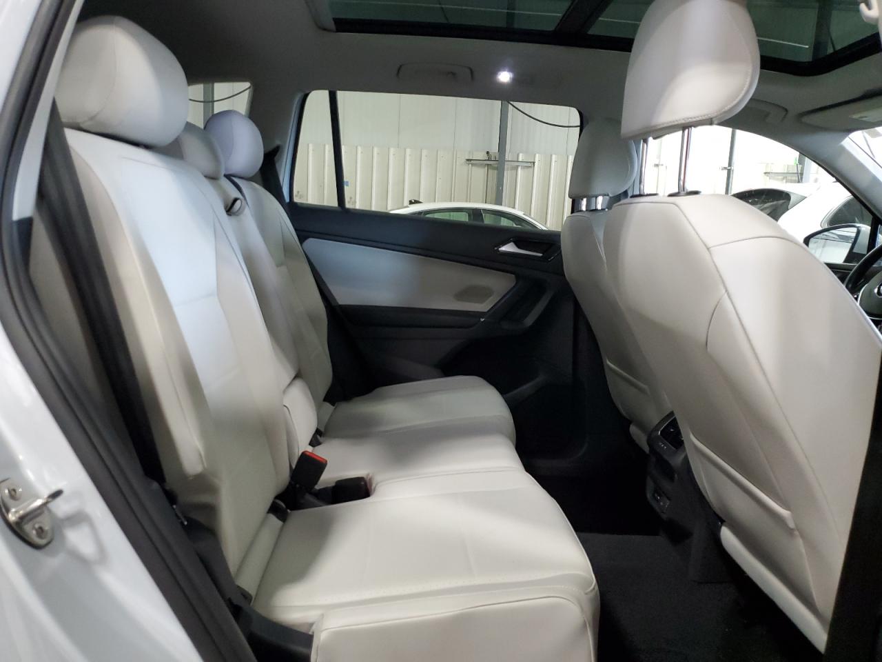 VOLKSWAGEN TIGUAN SE