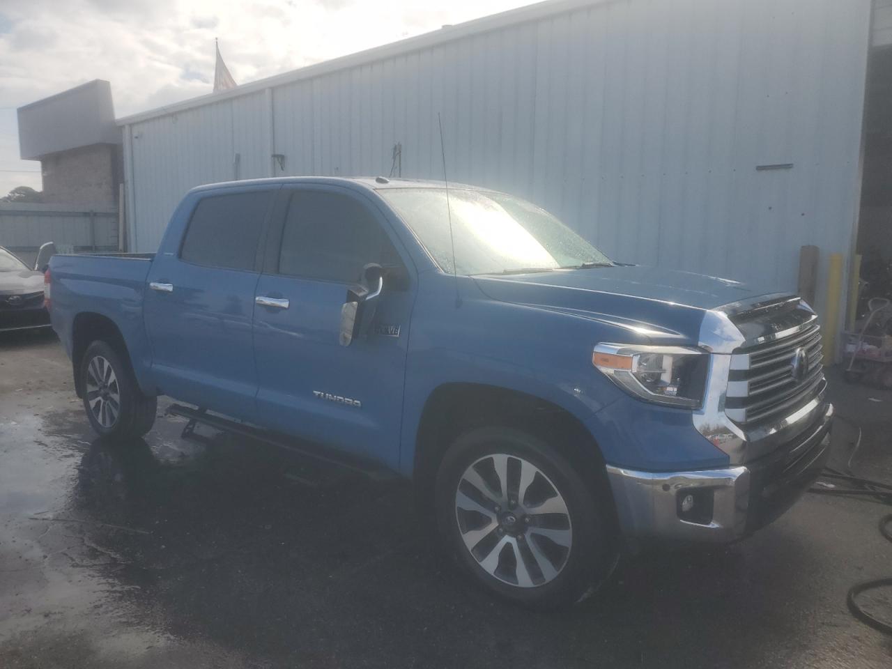 TOYOTA TUNDRA CREWMAX LIMITED