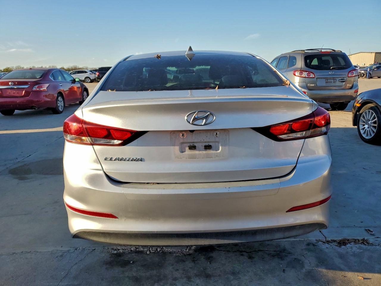 HYUNDAI ELANTRA SE