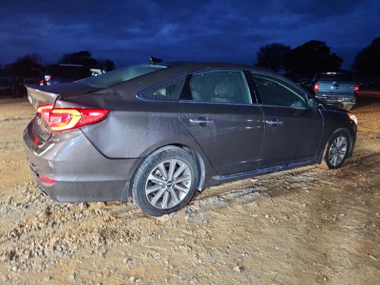 HYUNDAI SONATA SPORT