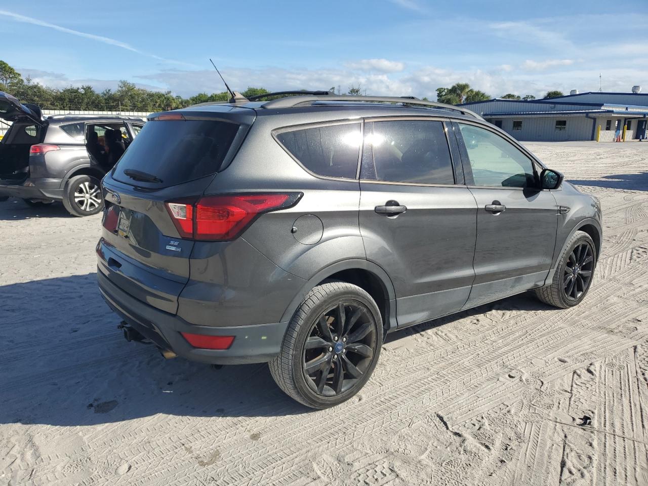 FORD ESCAPE SE