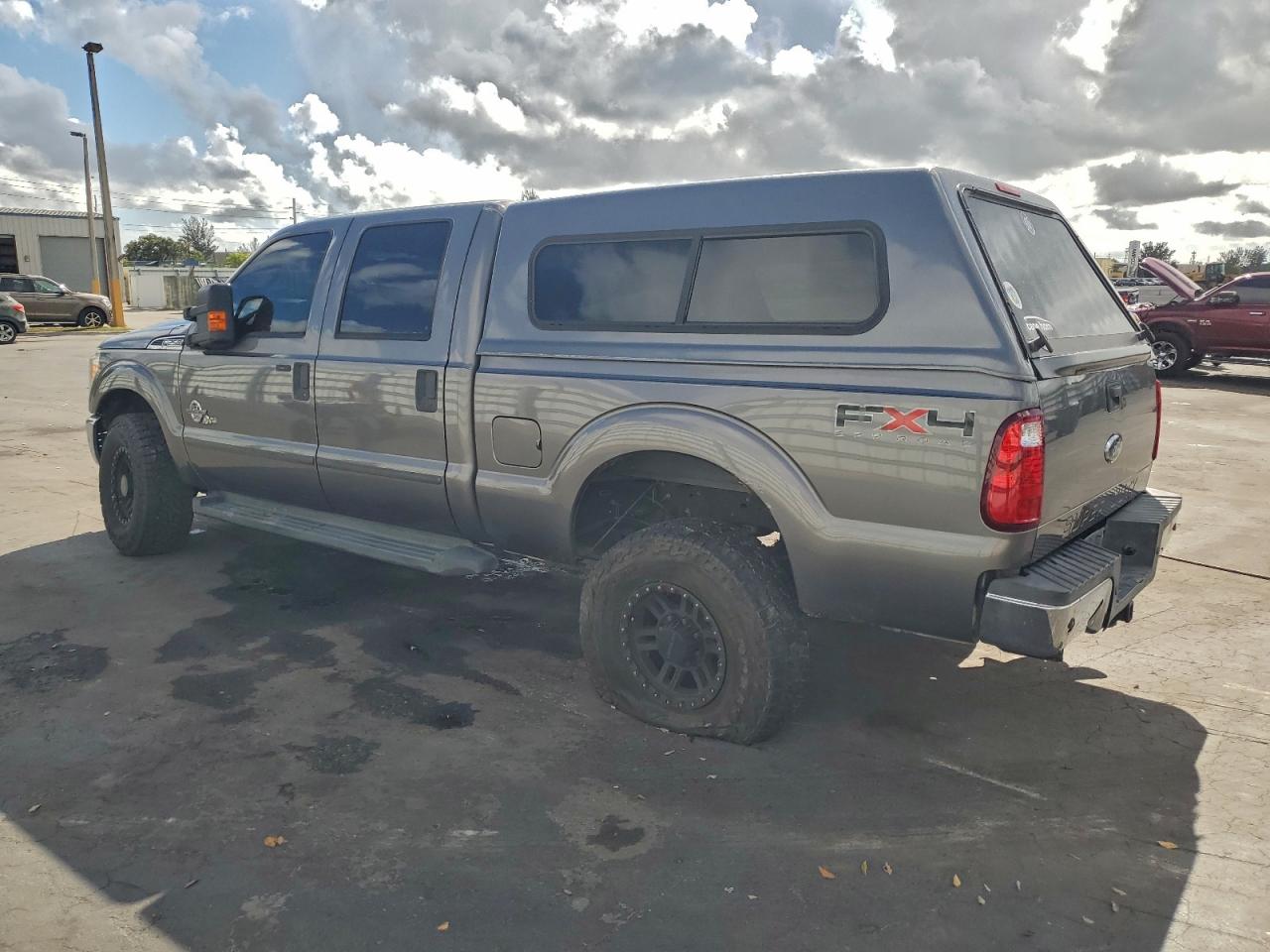 FORD F-250 SUPER DUTY