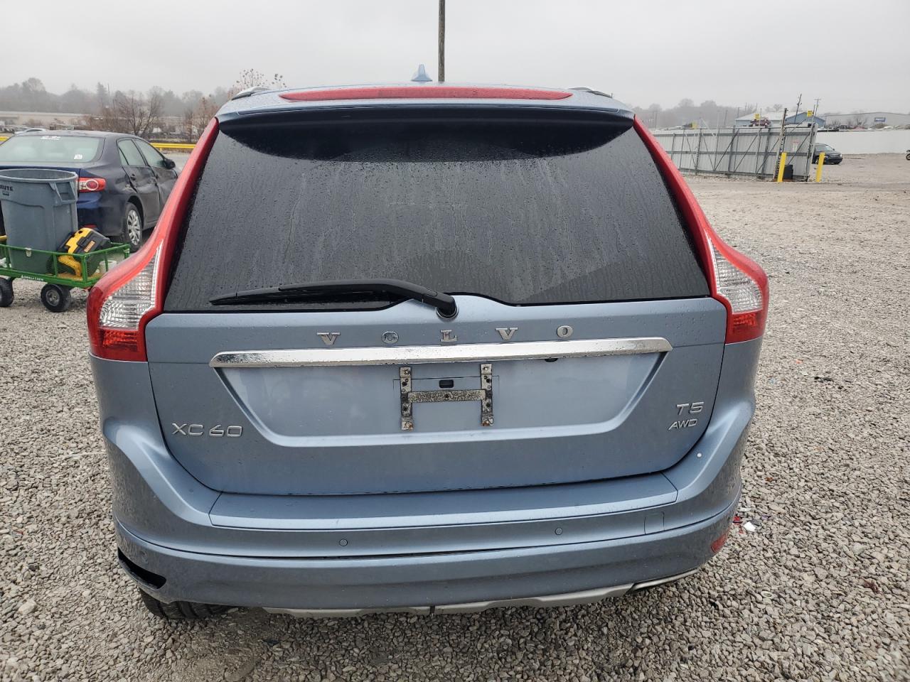 VOLVO XC60 T5 INSCRIPTION