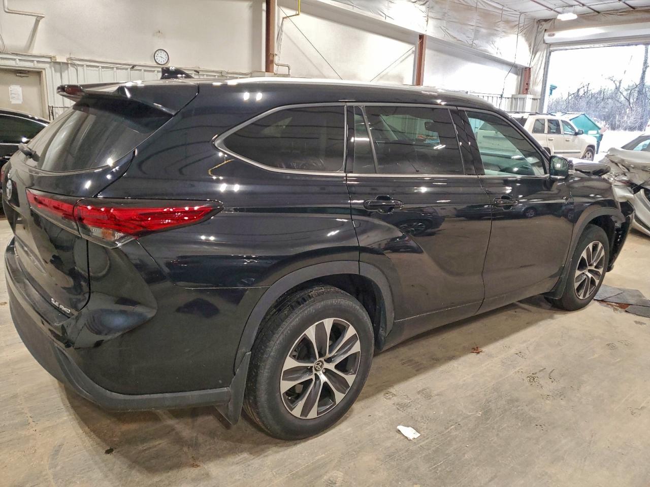 TOYOTA HIGHLANDER XLE