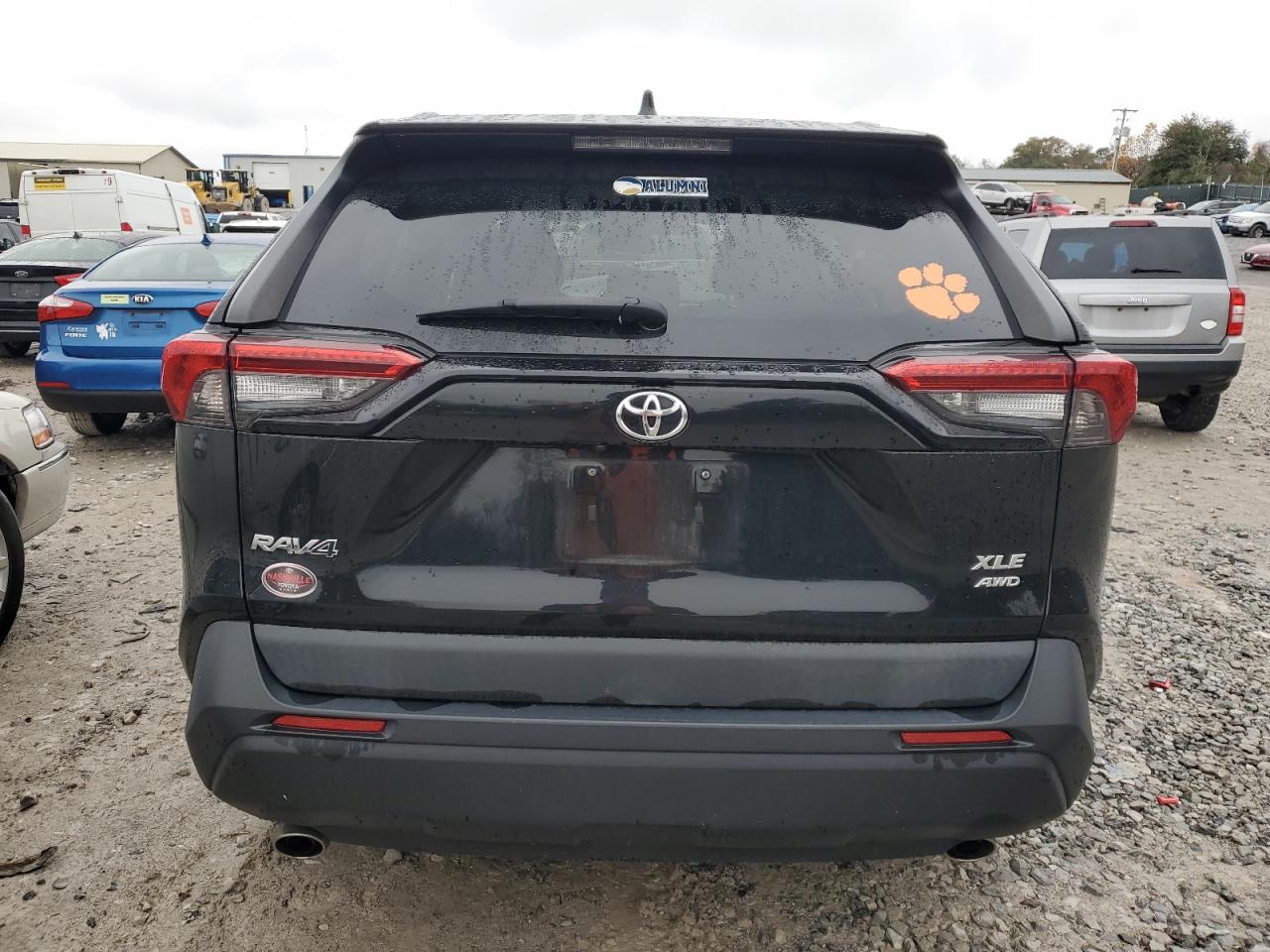 TOYOTA RAV4 XLE