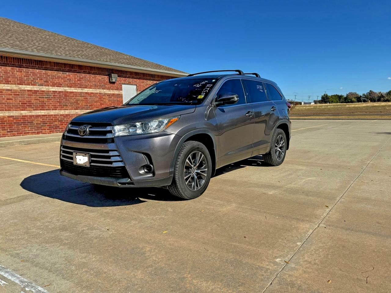 TOYOTA HIGHLANDER LE