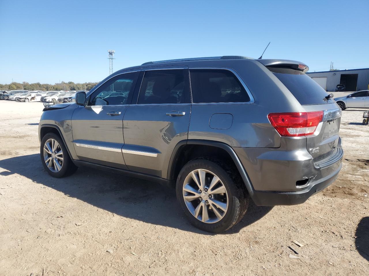 JEEP GRAND CHEROKEE LAREDO