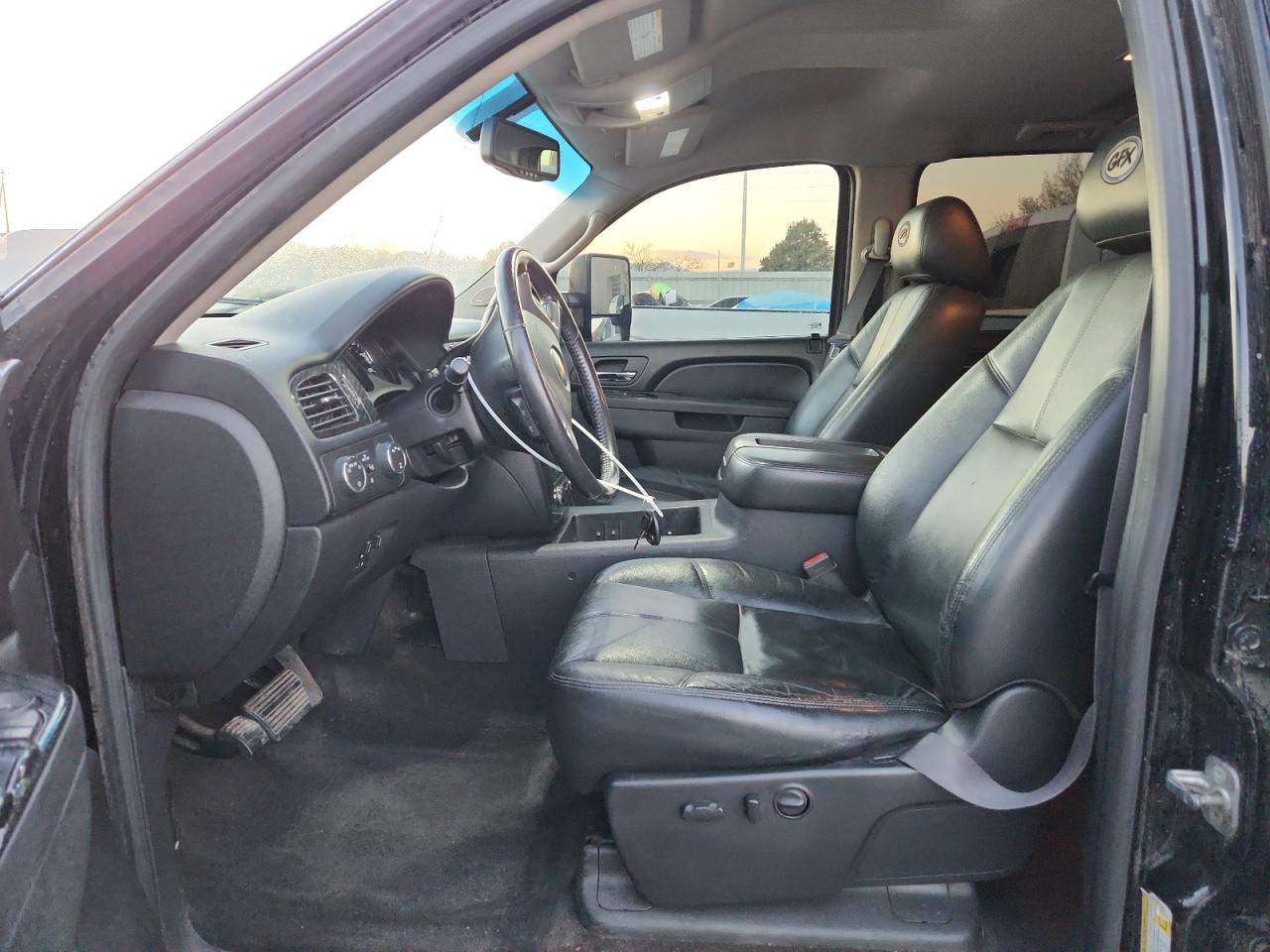 CHEVROLET SILVERADO K2500 HEAVY DUTY LTZ