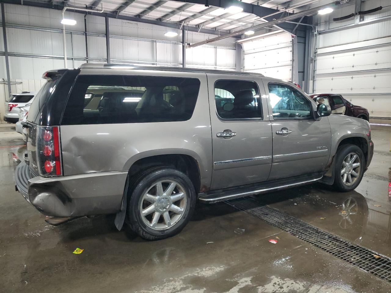 GMC YUKON DENALI