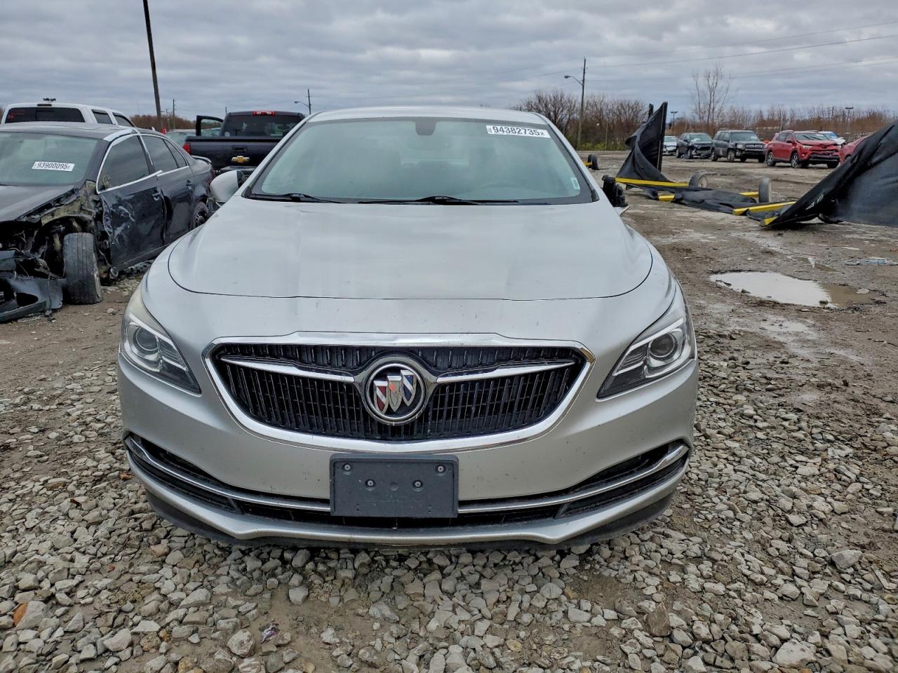 BUICK LACROSSE ESSENCE