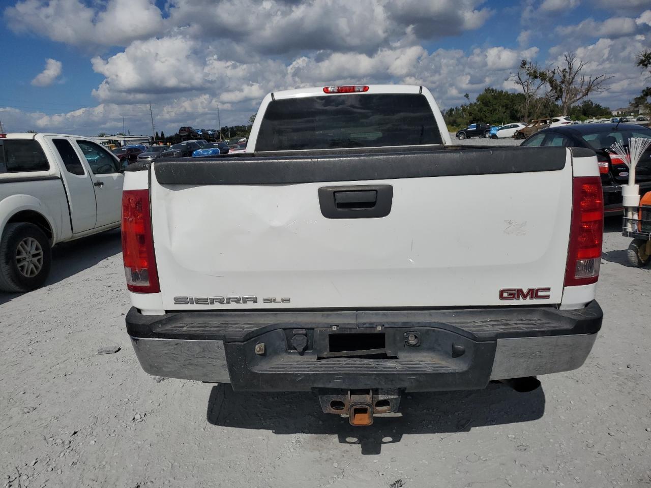 GMC SIERRA K2500 SLE