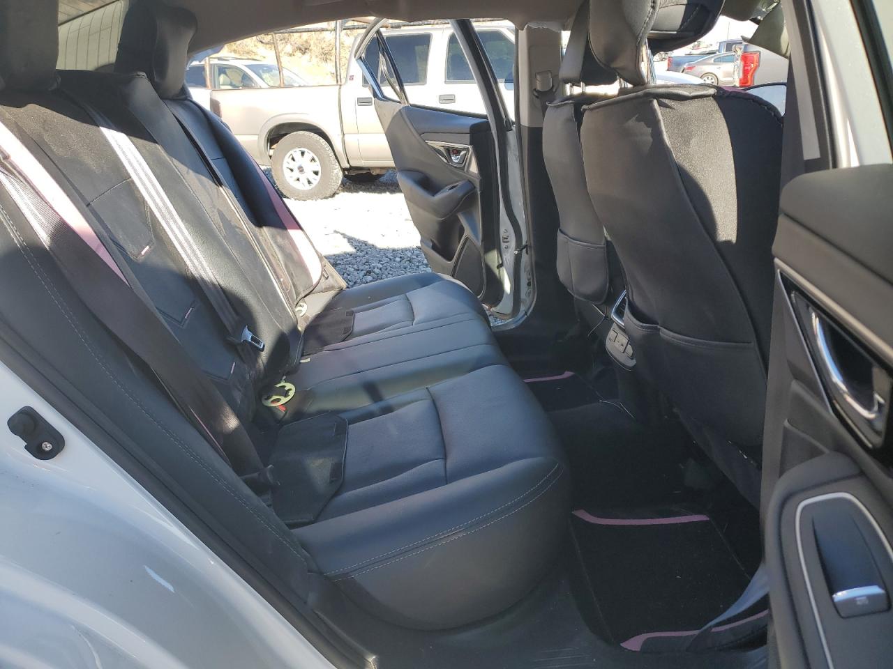 SUBARU LEGACY LIMITED