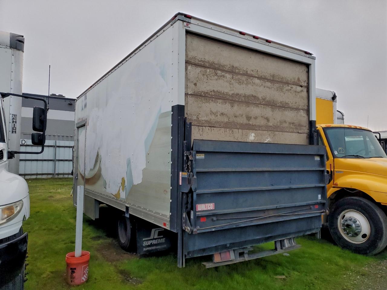 Lot #3317843017 2012 ISUZU NPR HD