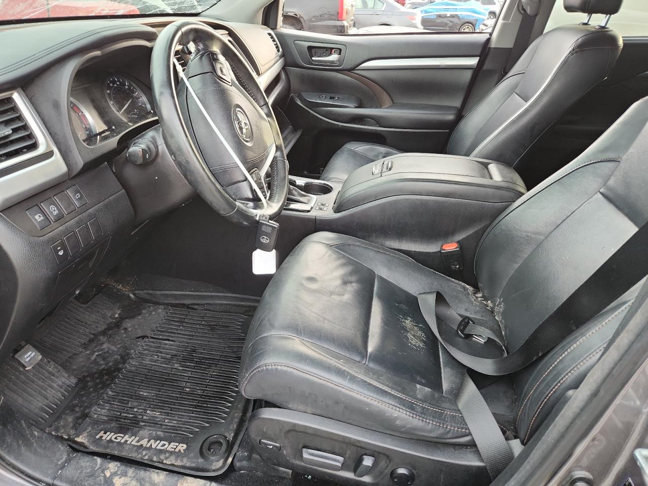 TOYOTA HIGHLANDER SE