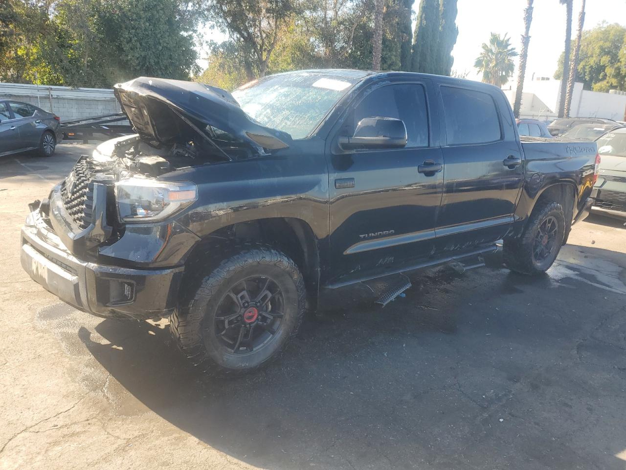 TOYOTA TUNDRA CREWMAX SR5