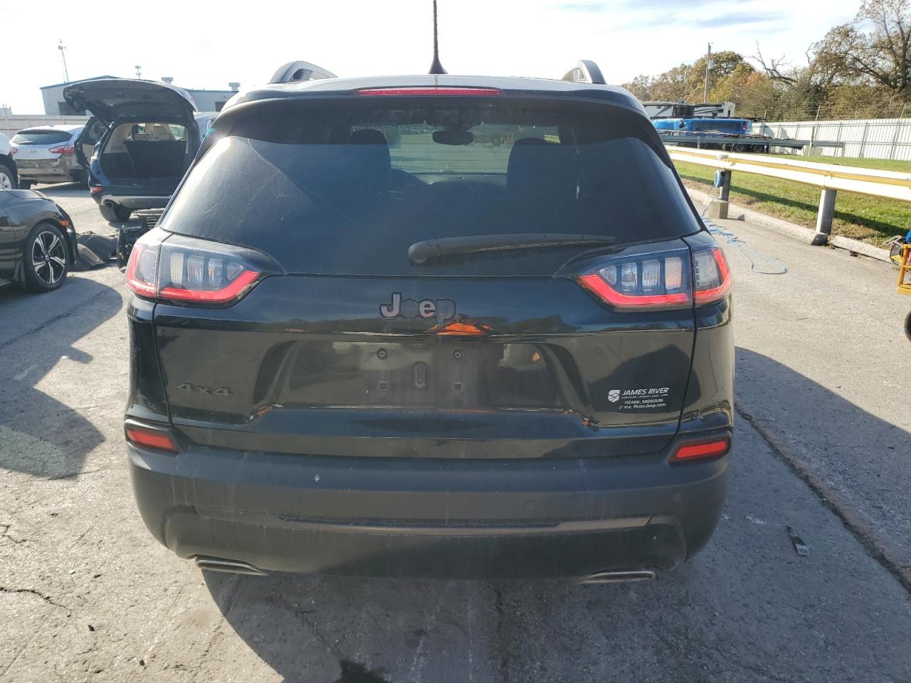 JEEP GRAND CHEROKEE LATITUDE LUX