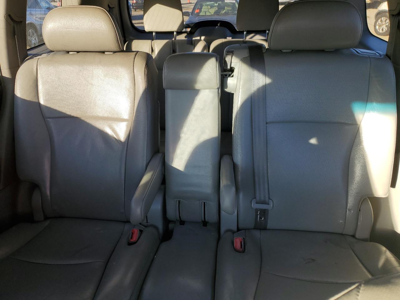 TOYOTA HIGHLANDER LIMITED