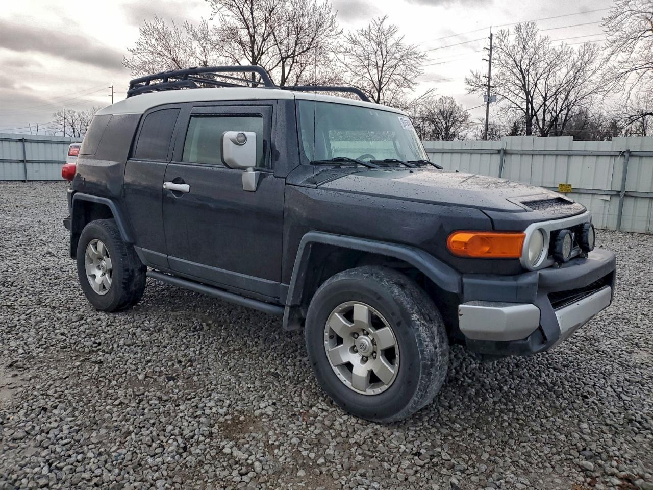 TOYOTA FJ CRUISER