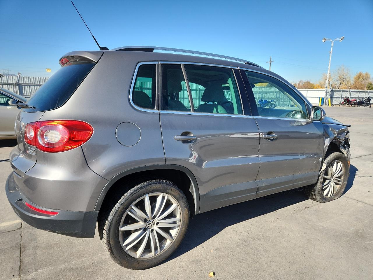 VOLKSWAGEN TIGUAN S