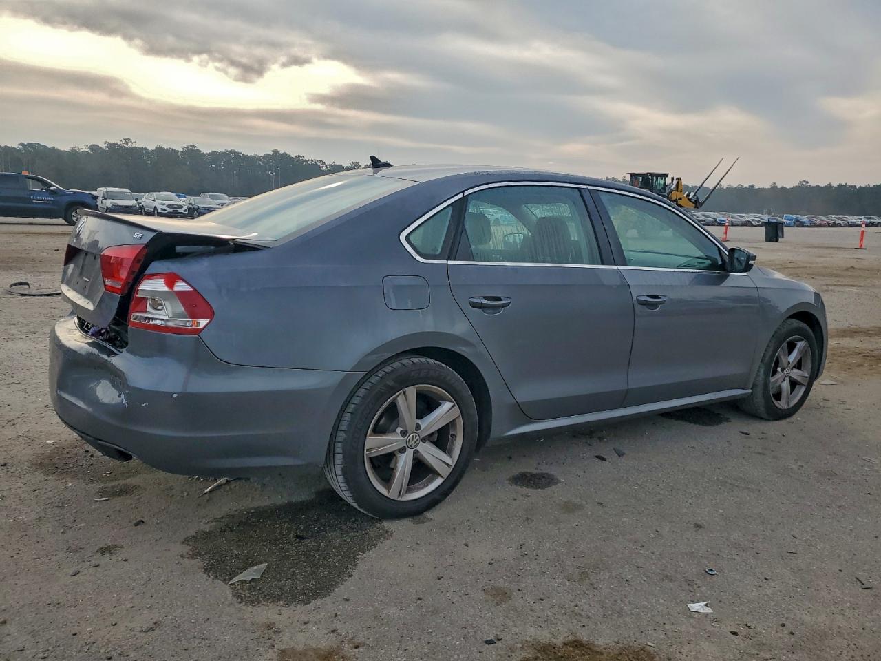 VOLKSWAGEN PASSAT SE