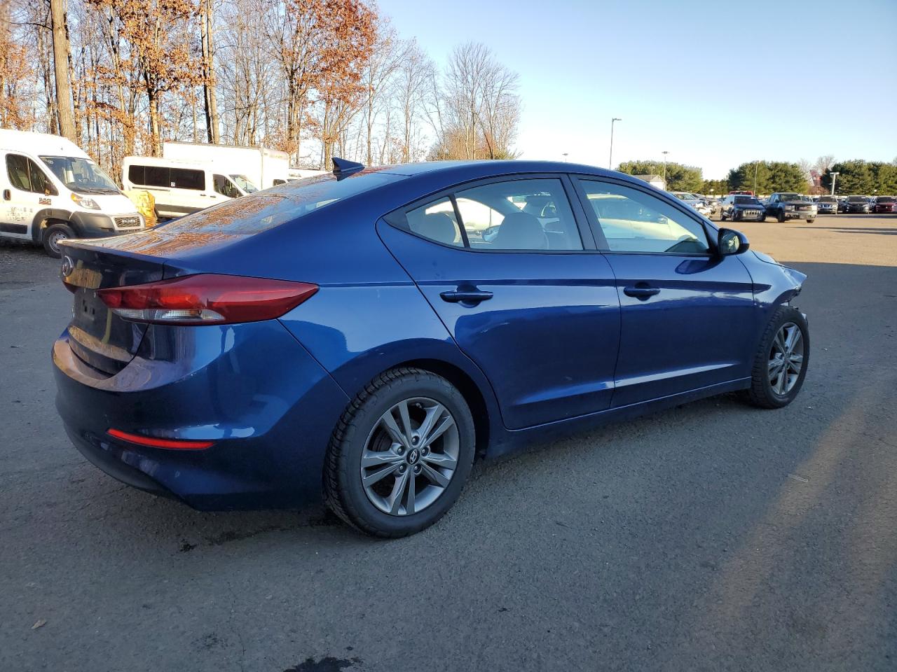 HYUNDAI ELANTRA SE