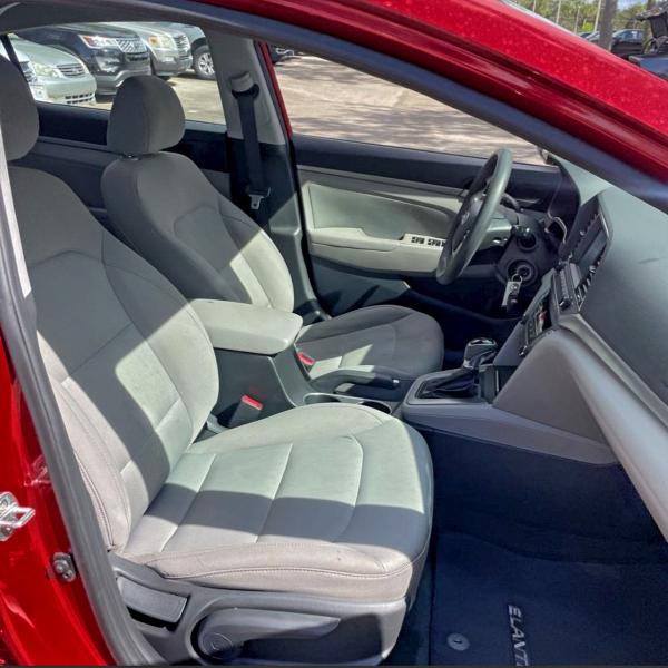 2018 HYUNDAI ELANTRA SE #3296331478