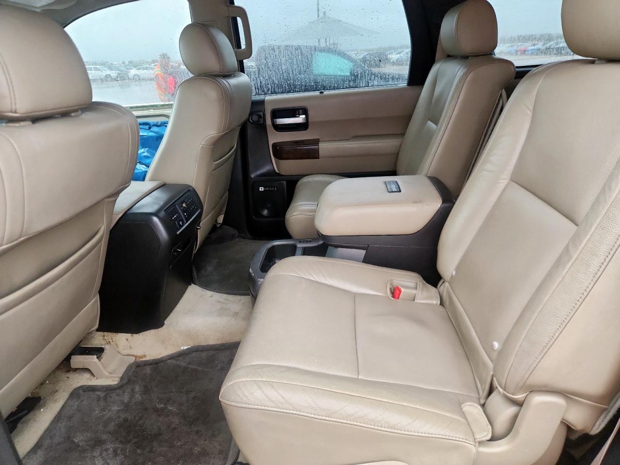 TOYOTA SEQUOIA PLATINUM