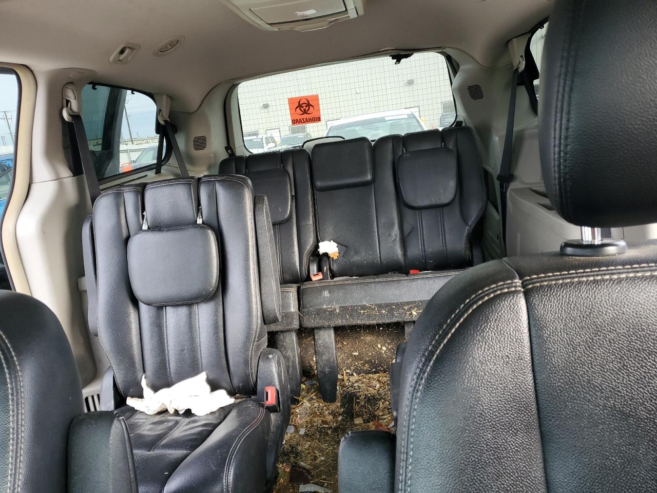 CHRYSLER TOWN & COUNTRY TOURING L