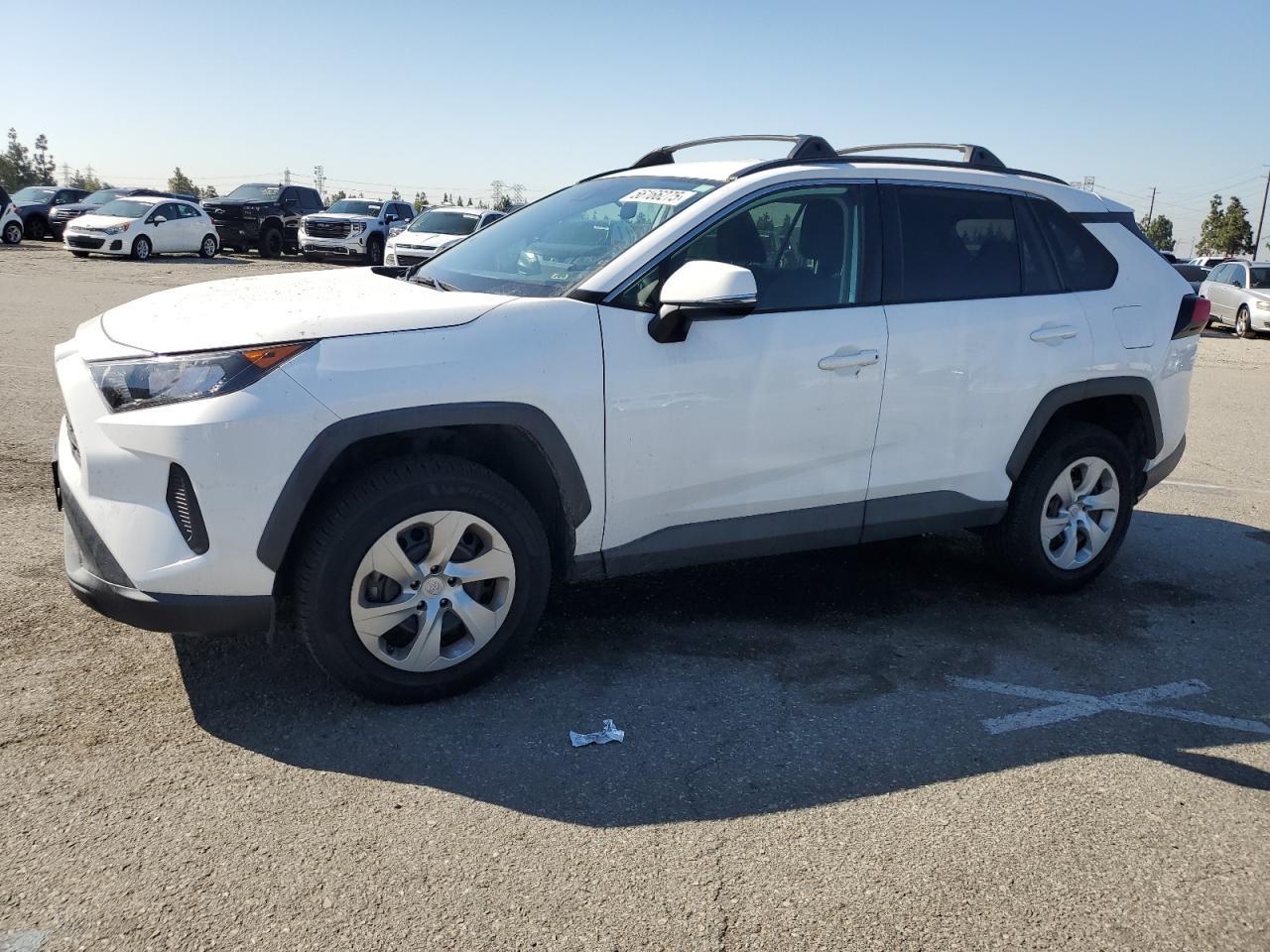 TOYOTA RAV4 LE