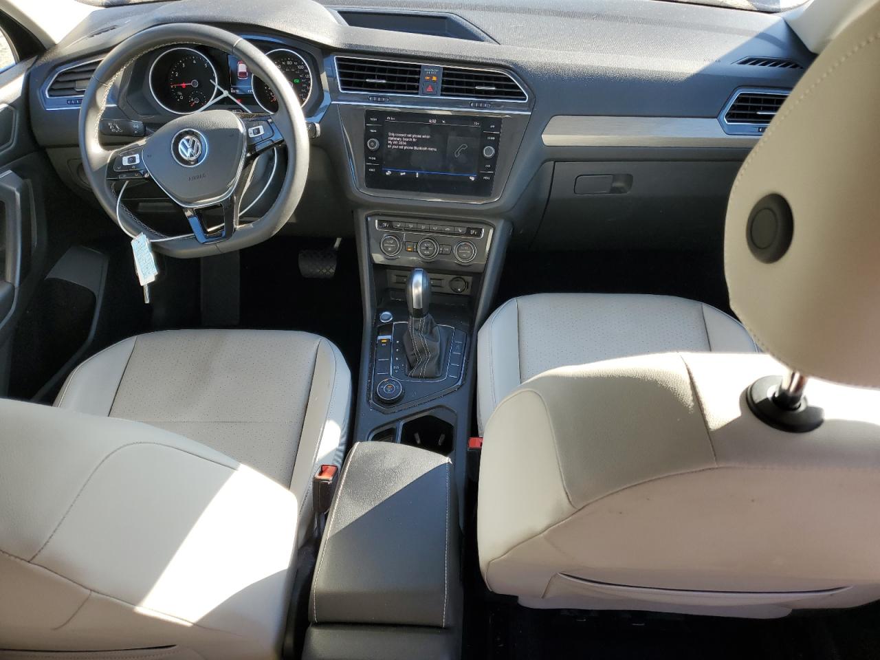 VOLKSWAGEN TIGUAN SE