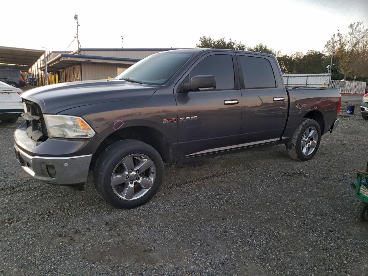 RAM 1500 SLT