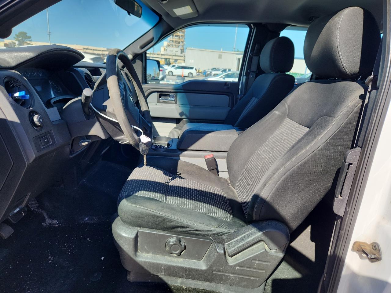 FORD F-150 SUPER CAB