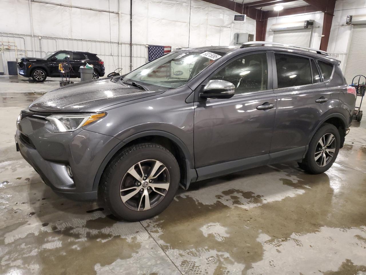 TOYOTA RAV4 XLE