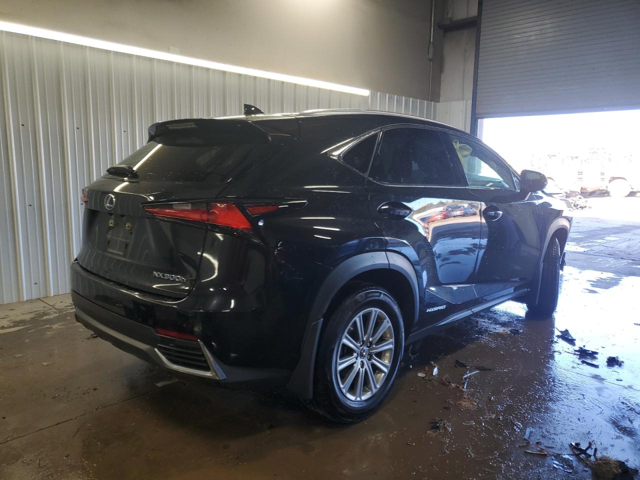 LEXUS NX 300H BASE