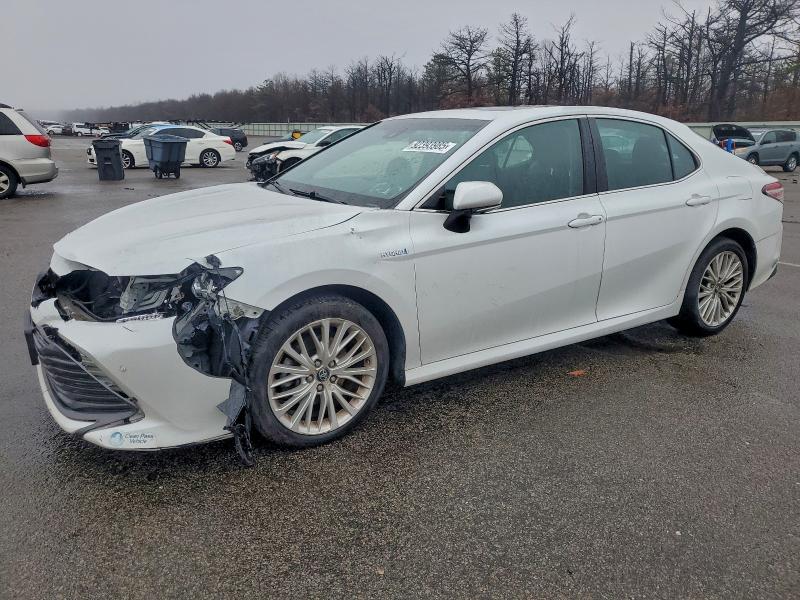 2018 TOYOTA CAMRY HYBR #3316880112