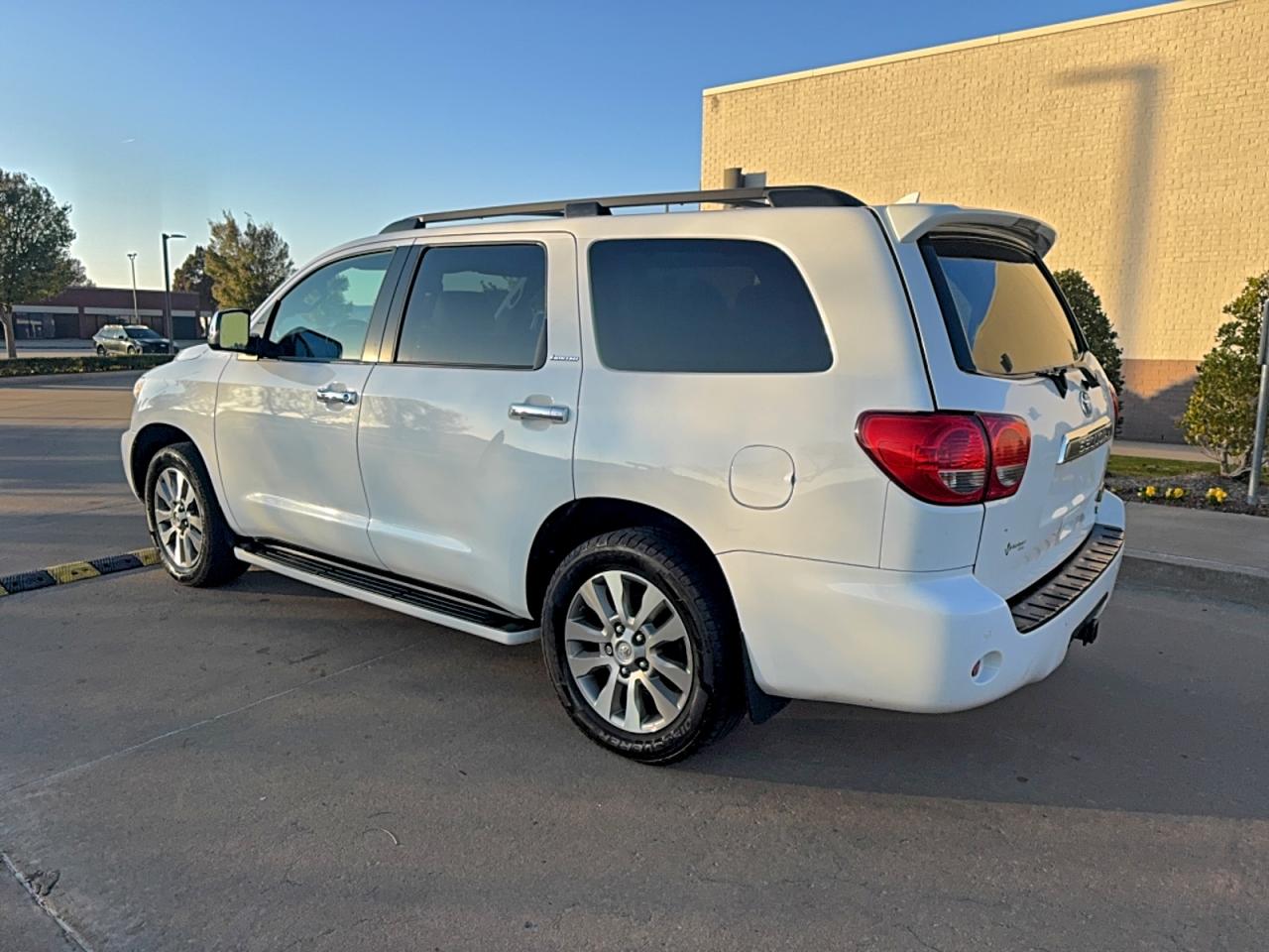 TOYOTA SEQUOIA LIMITED