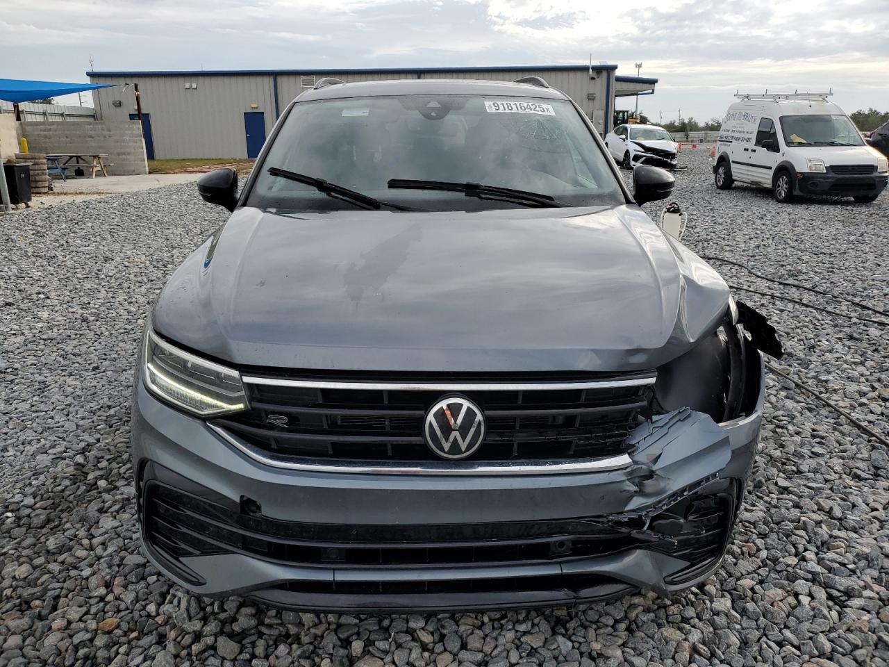 VOLKSWAGEN TIGUAN SE R-LINE BLACK