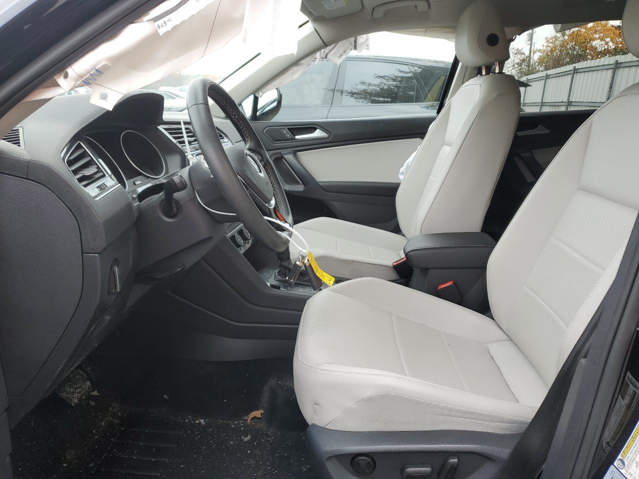 VOLKSWAGEN TIGUAN SE