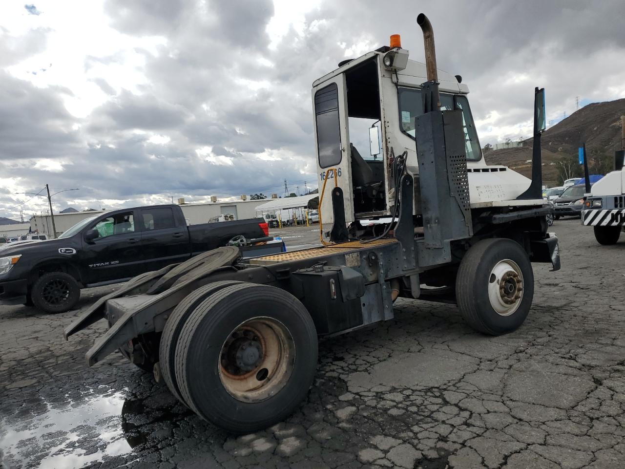 Lot #3290179243 2016 KALMAR OTTOWA4X2