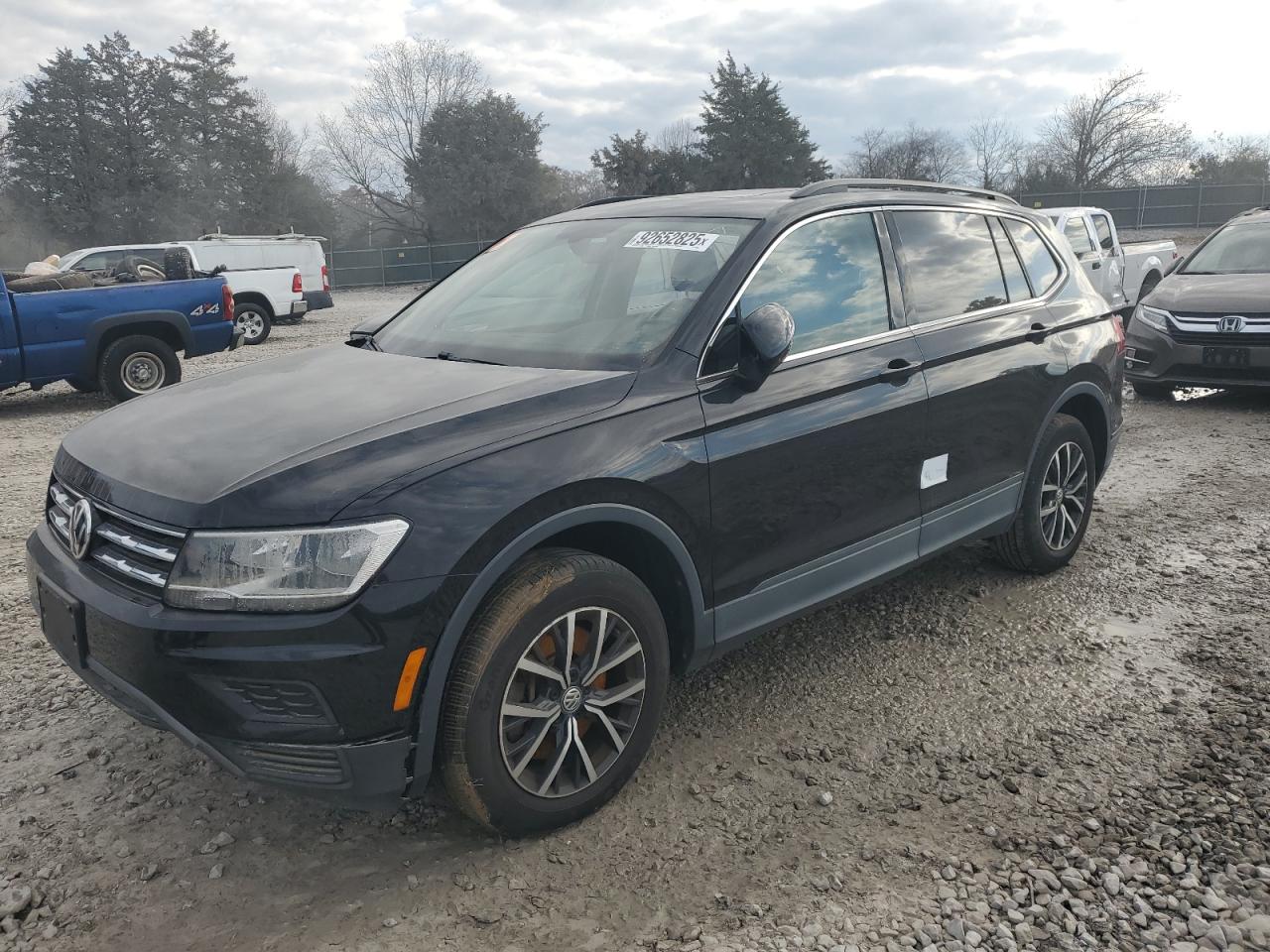VOLKSWAGEN TIGUAN SE