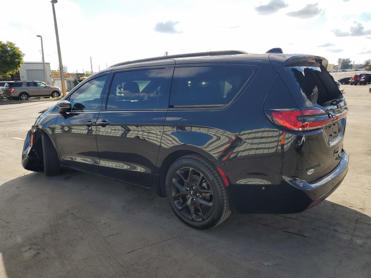 Lot #3302853914 2025 CHRYSLER PACIFICA L